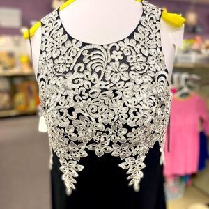 Alex Evening Ladies 8 Black Dress with Silver/White Embroidery on Chest